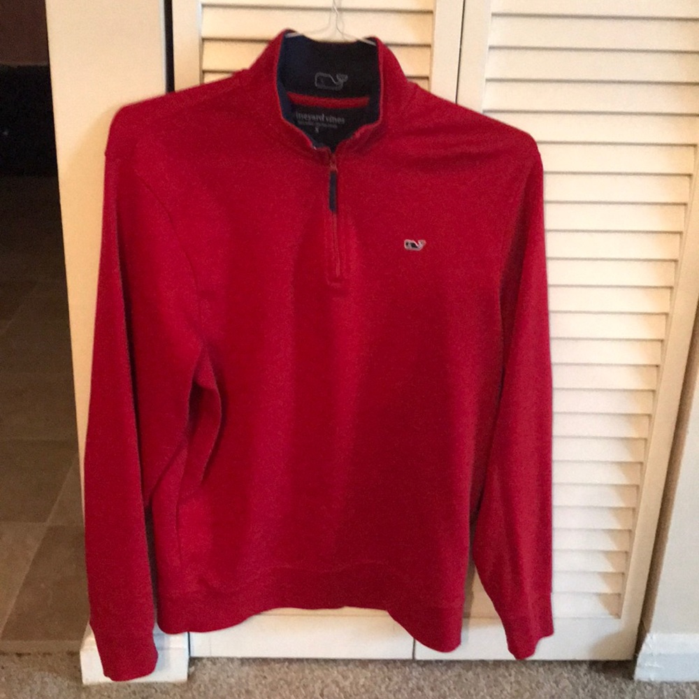 Vineyard vines red sweater